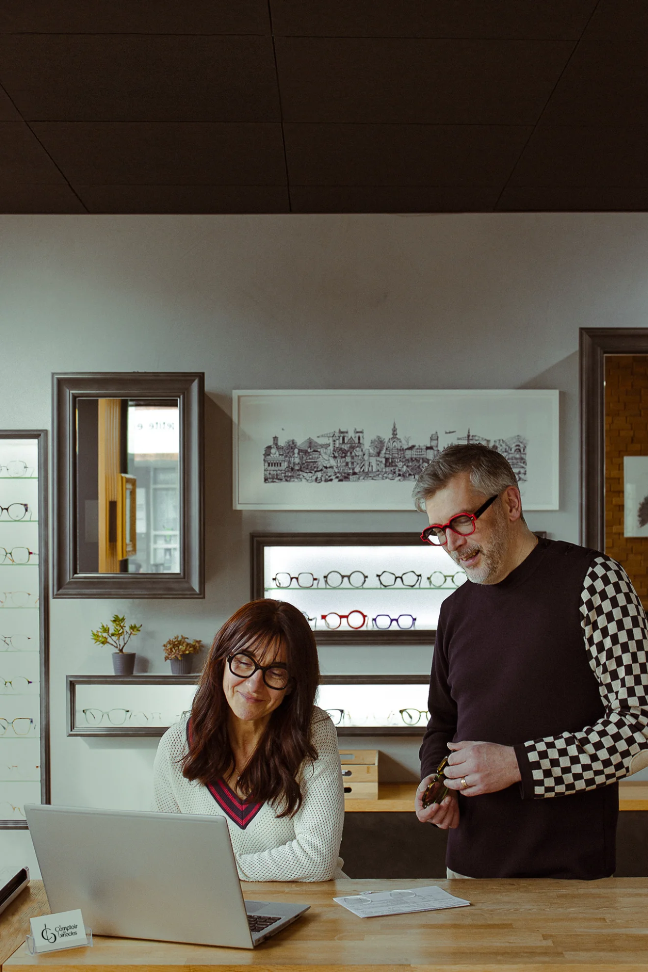 Notre Équipe 1 comptoir binocles opticien nantes 2